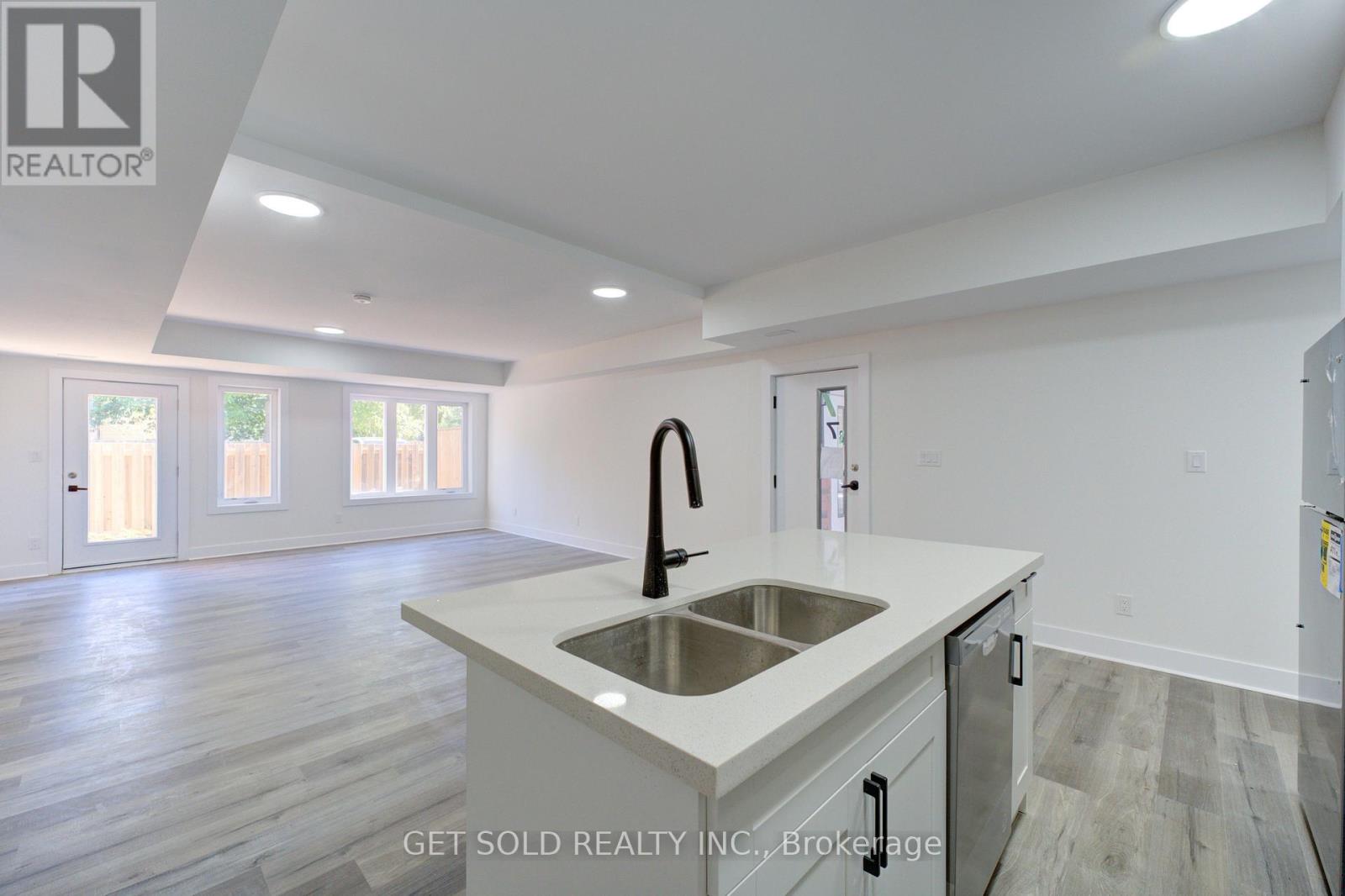 7 - 6701 Thorold Stone Road Property Photo 1