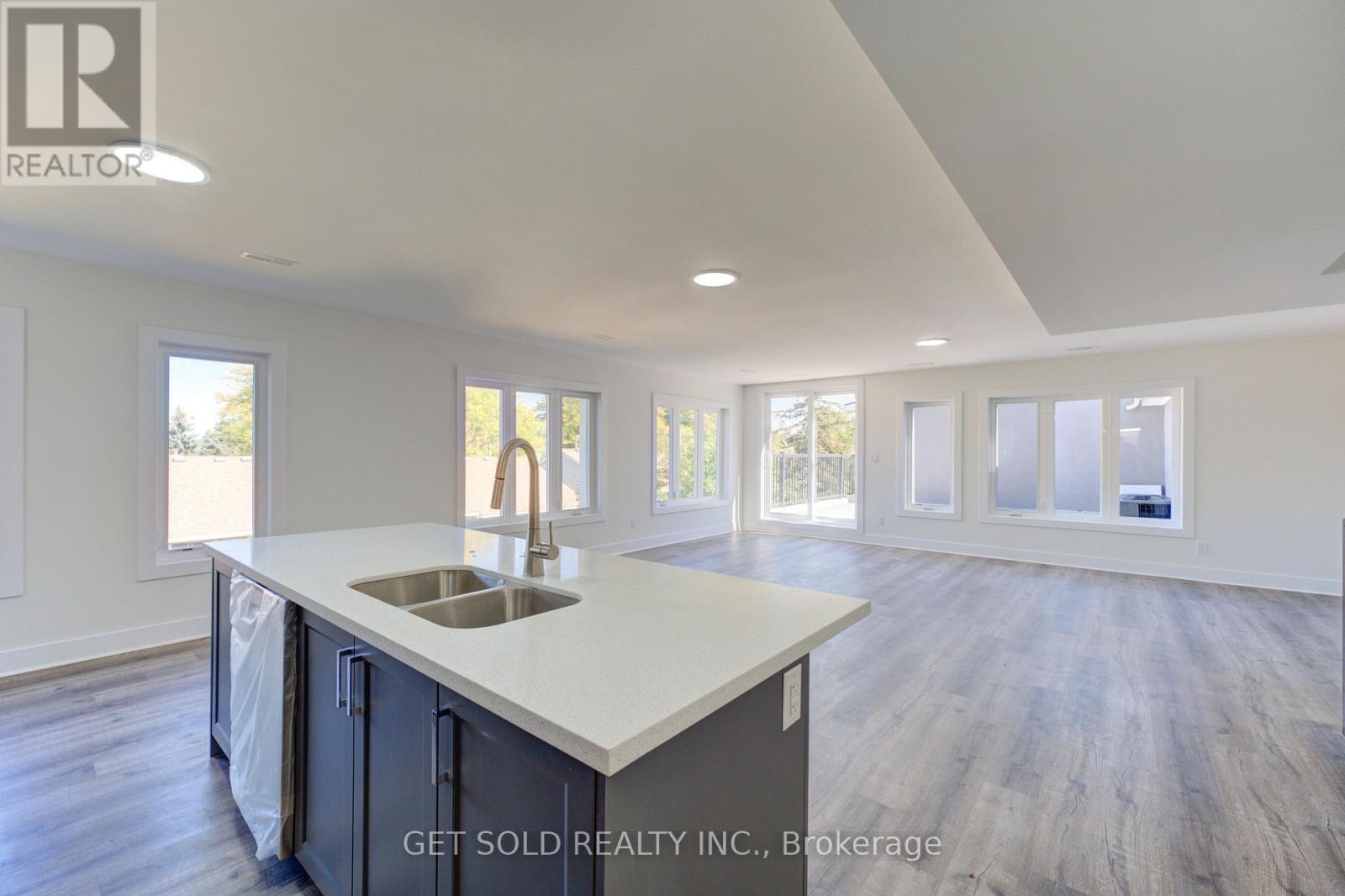 11 - 6701 Thorold Stone Road Property Photo 1