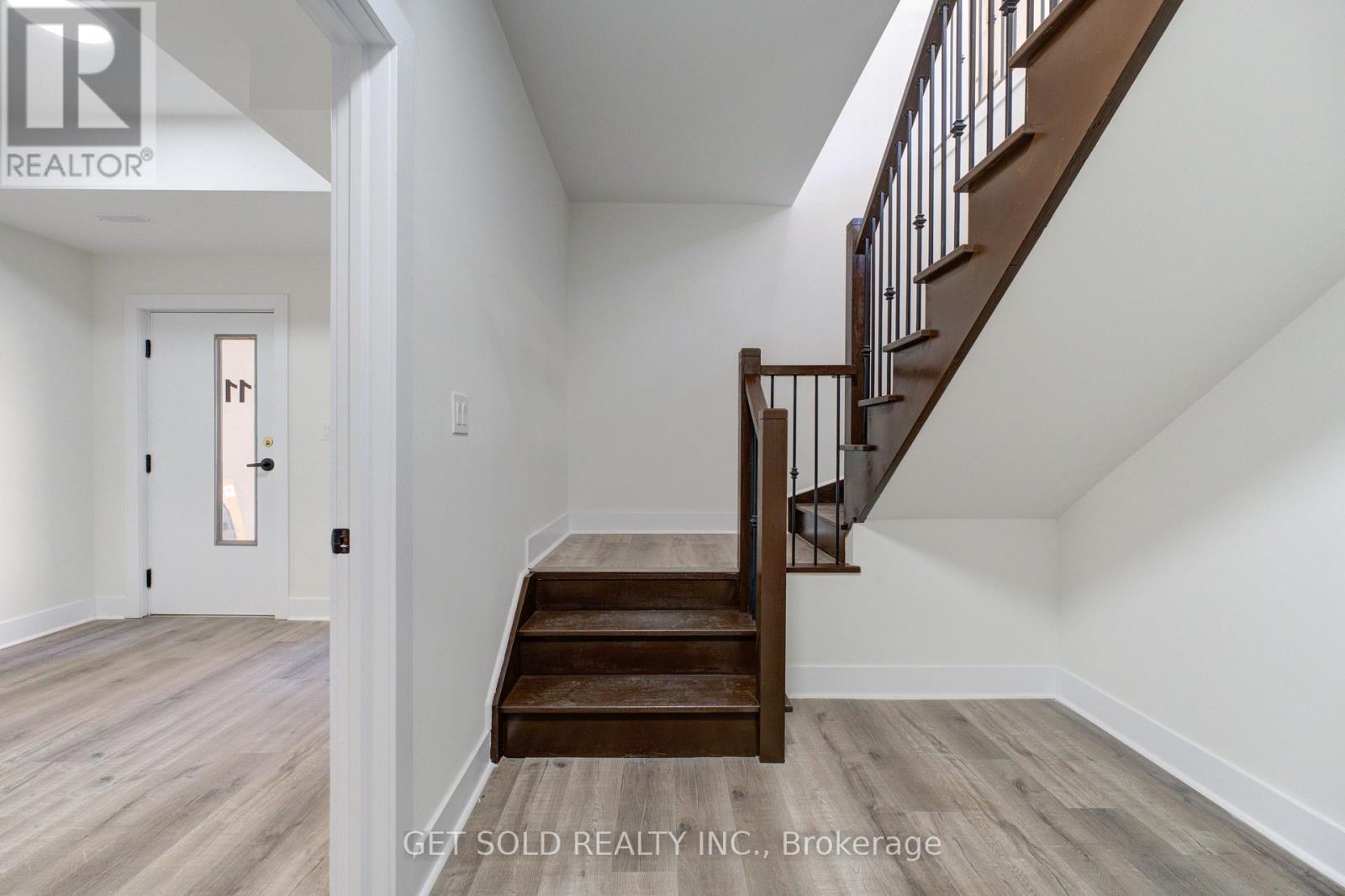 11 - 6701 Thorold Stone Road Property Photo 4