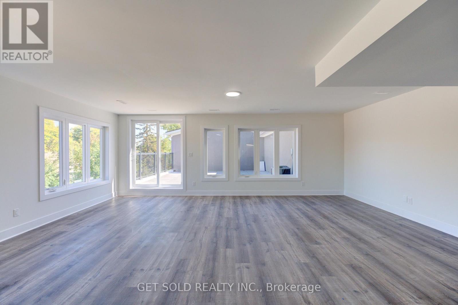11 - 6701 Thorold Stone Road Property Photo 12