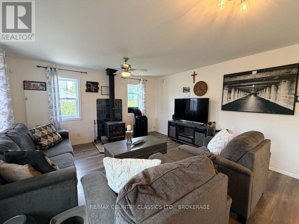 10131 Highway 41 Property Photo 8