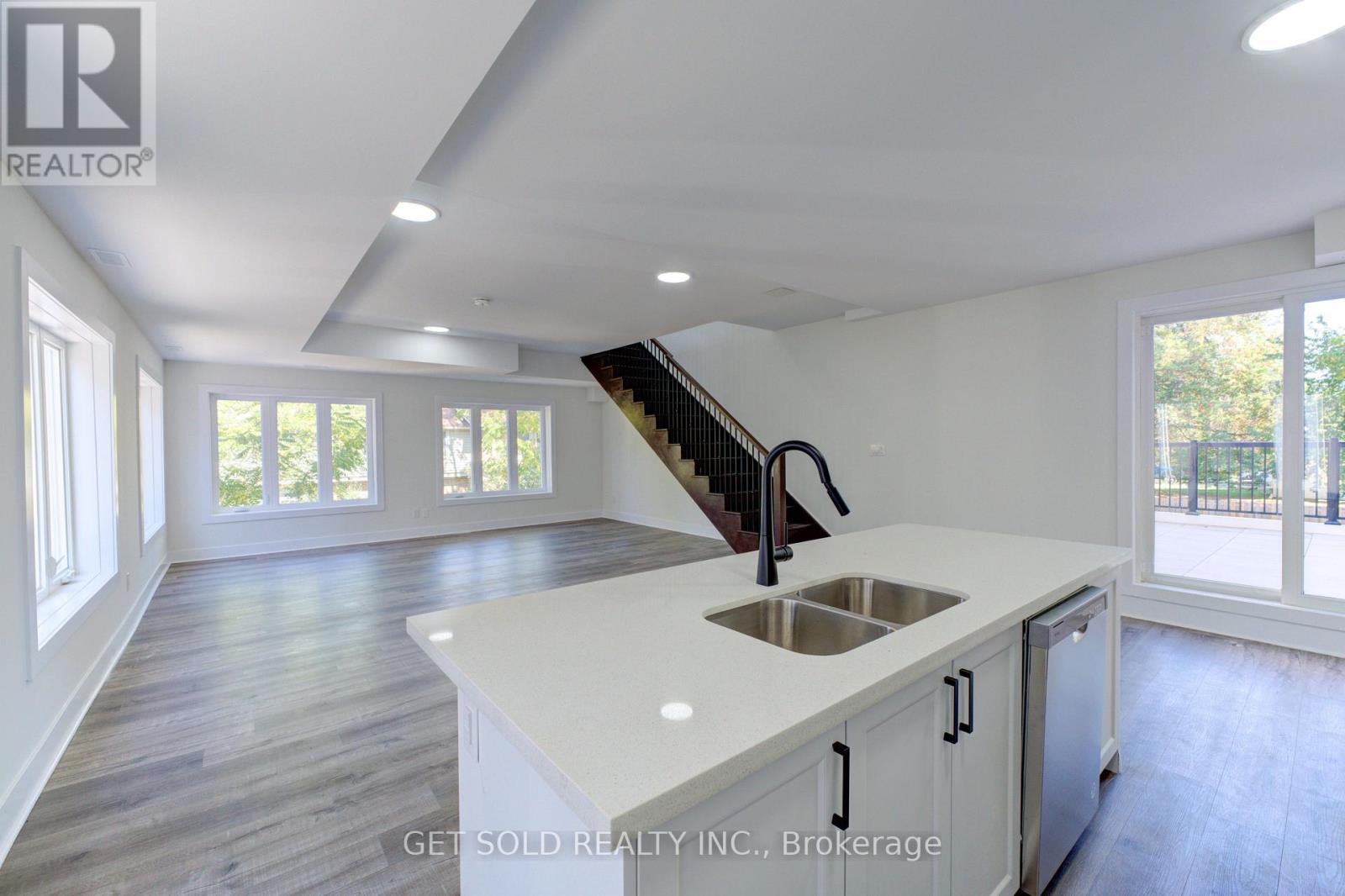 14 - 6701 Thorold Stone Road Property Photo 1