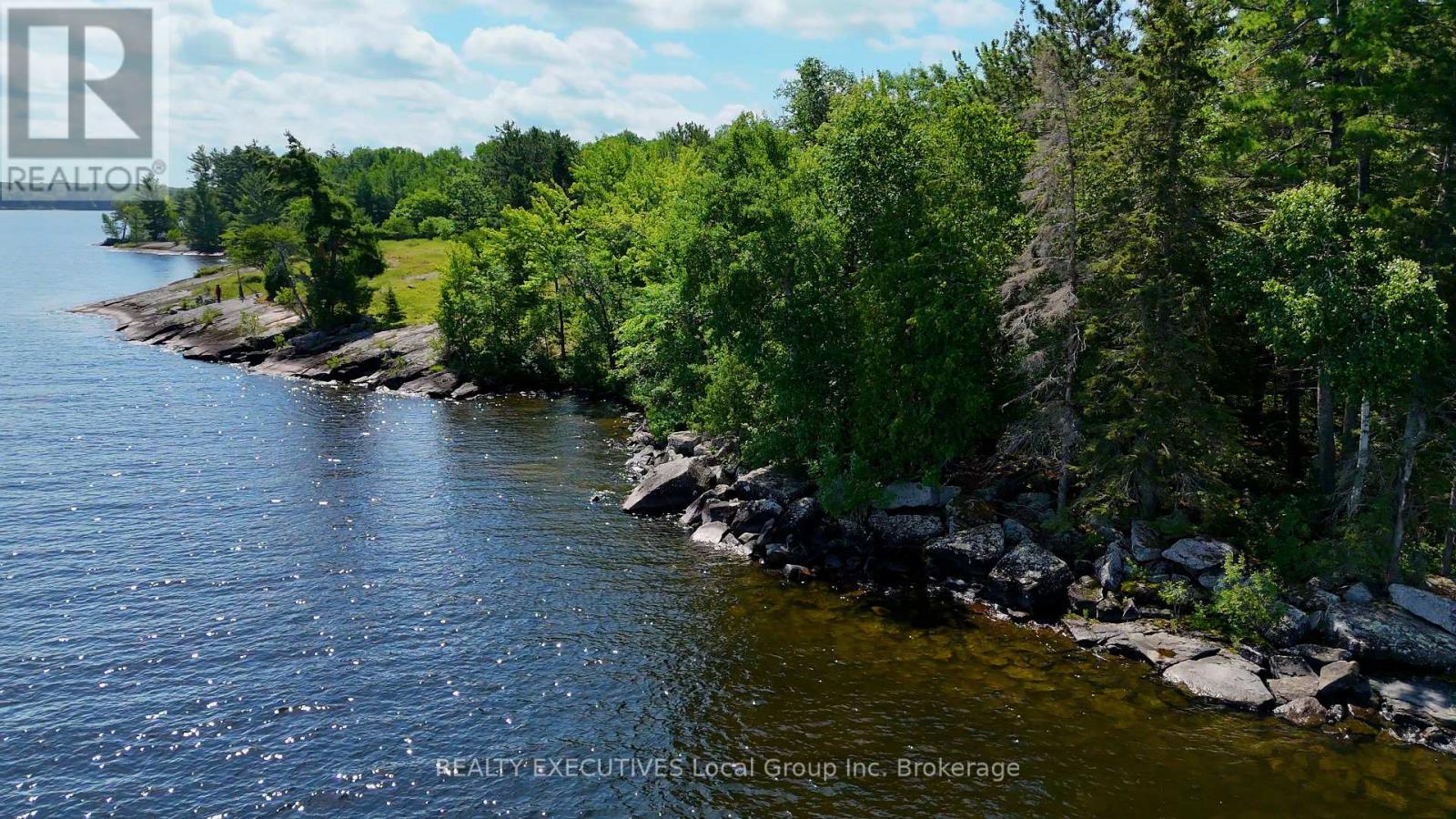 672 Tillicum Bay Road Property Photo 4