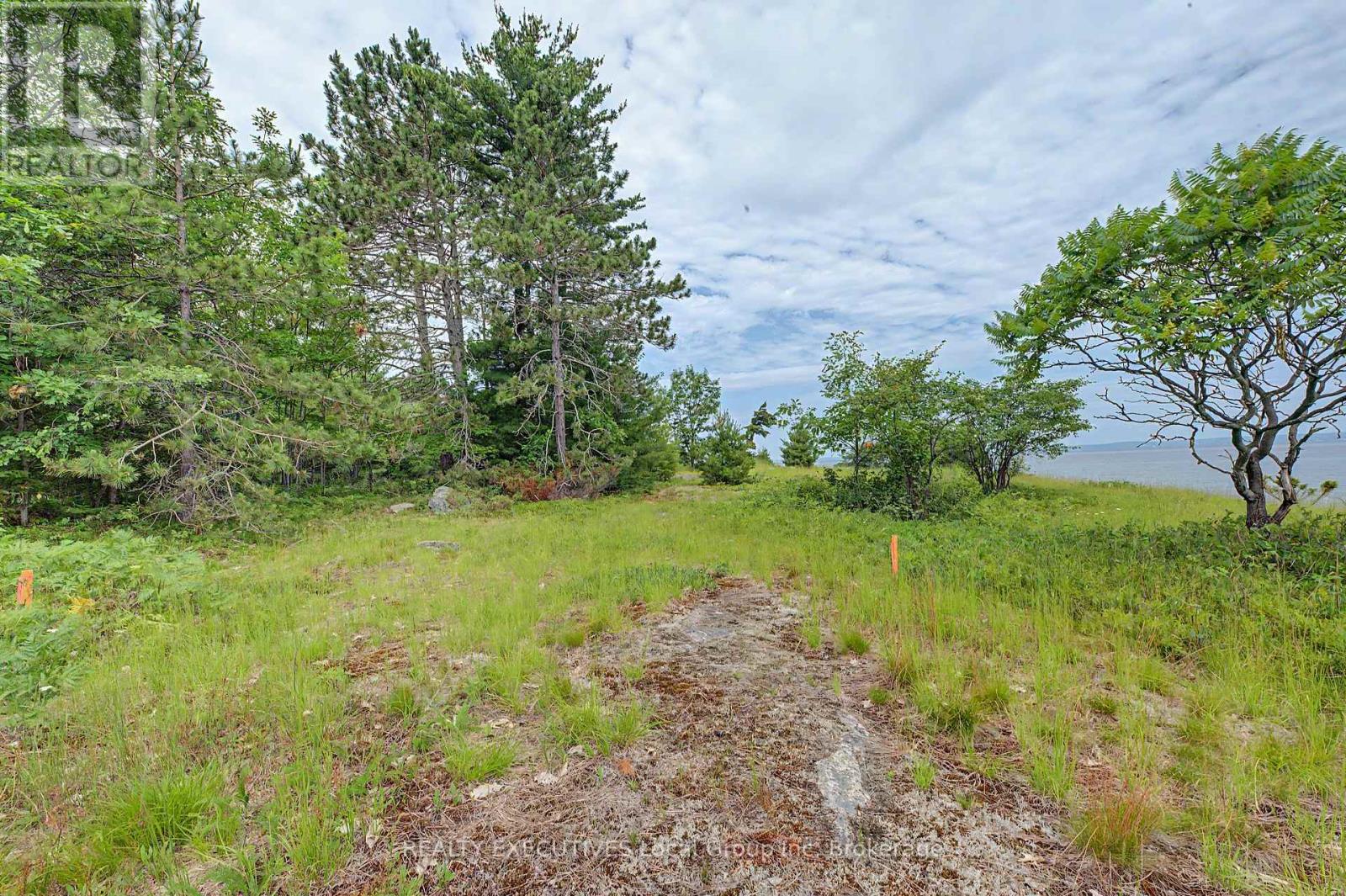 672 Tillicum Bay Road Property Photo 10