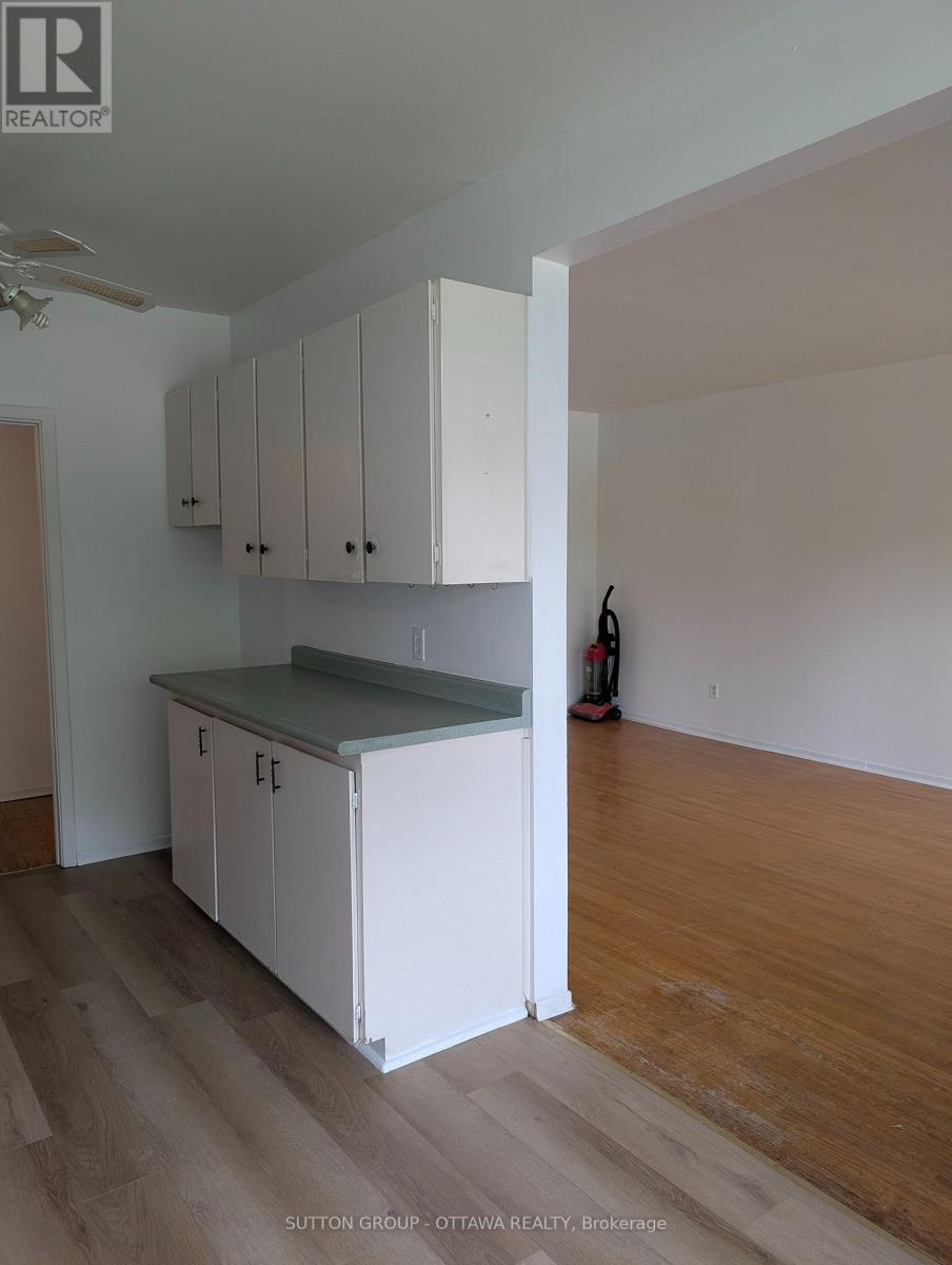 7 - 5 Rogers Road Property Photo 4