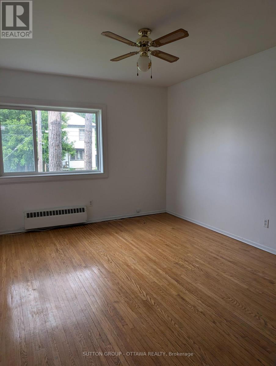 7 - 5 Rogers Road Property Photo 7