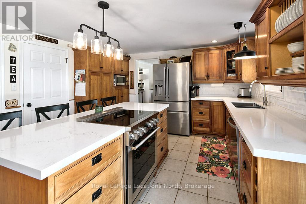 248 St. Vincent Crescent Property Photo 12
