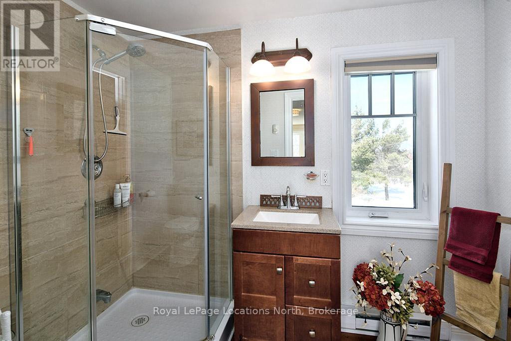 248 St. Vincent Crescent Property Photo 15