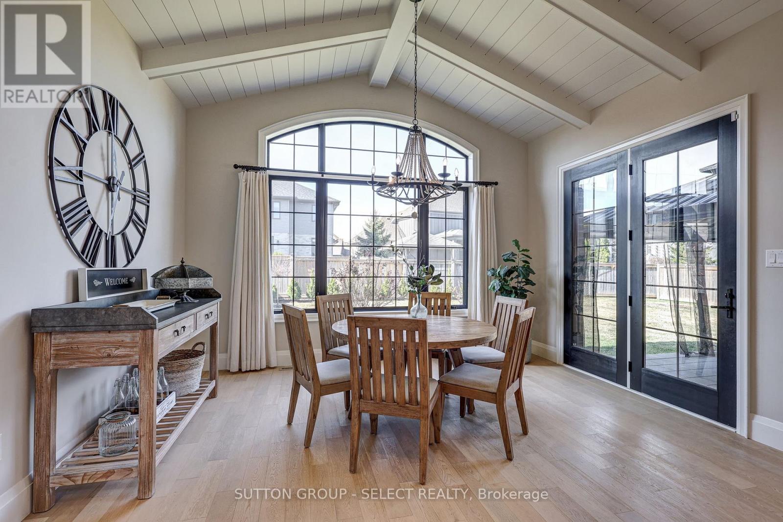 2397 Meadowlands Way Property Photo 15