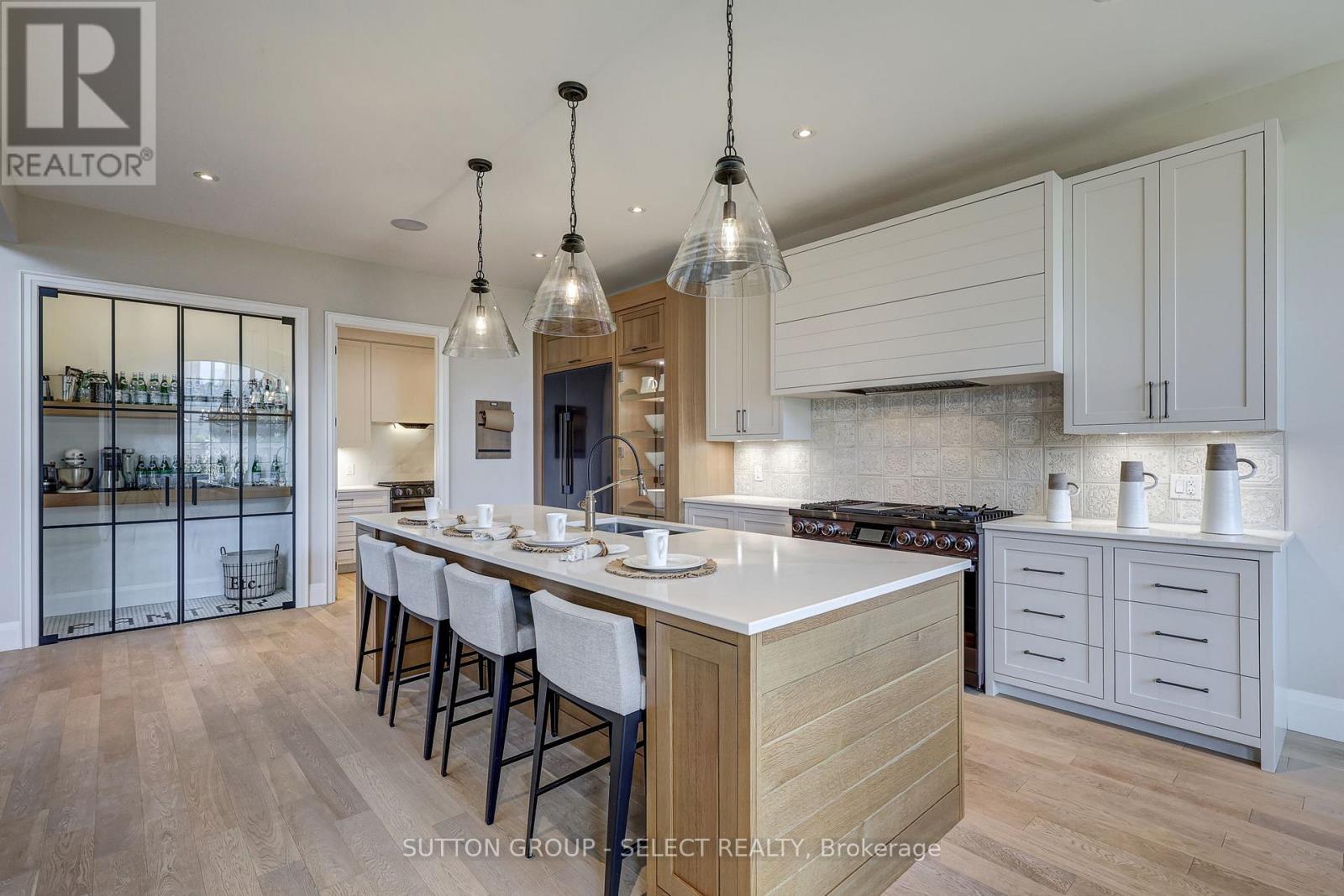 2397 Meadowlands Way Property Photo 17