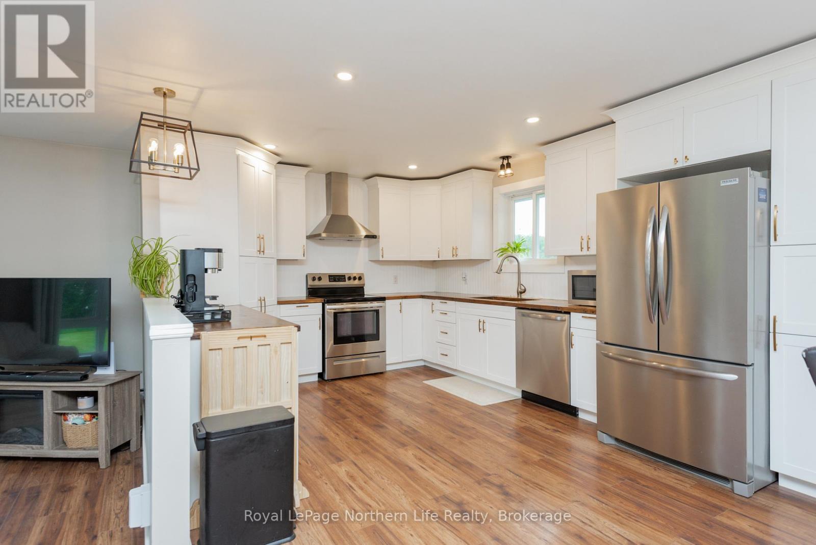989 Pioneer Road Property Photo 12