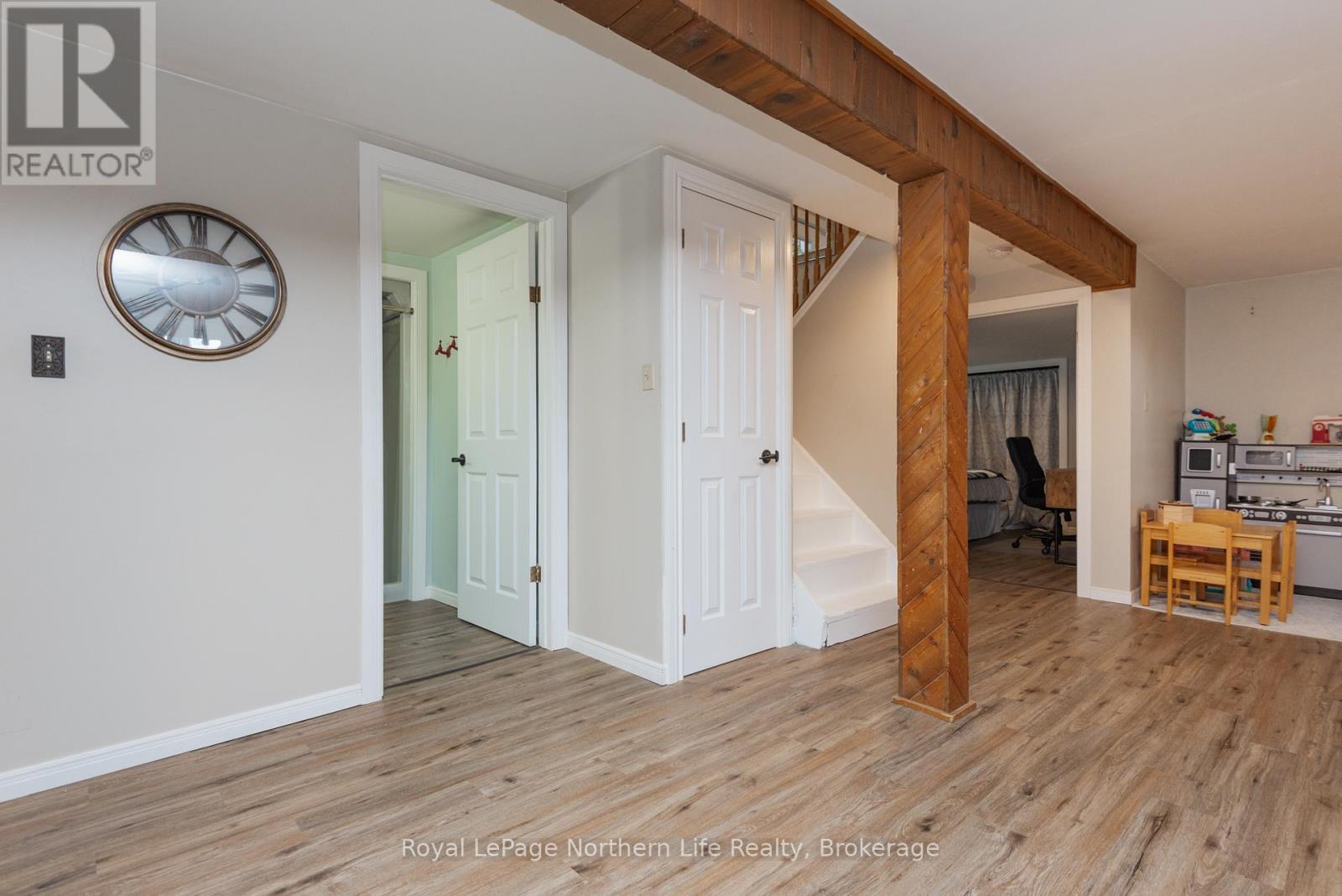 989 Pioneer Road Property Photo 25