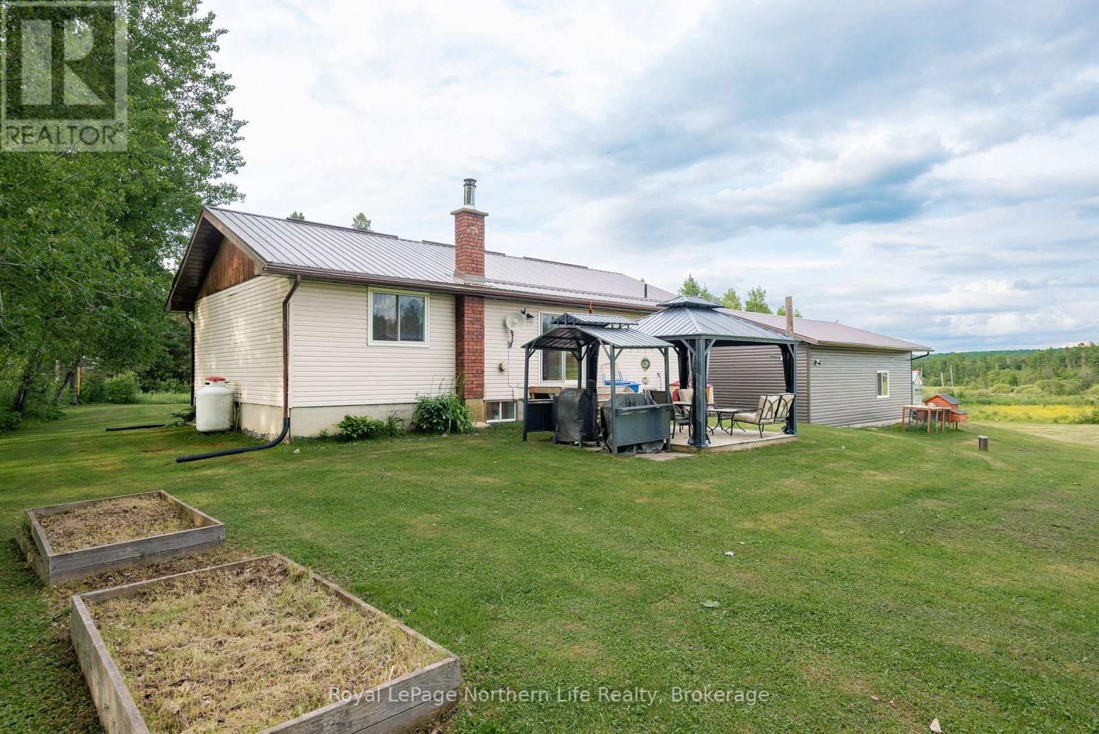 989 Pioneer Road Property Photo 43