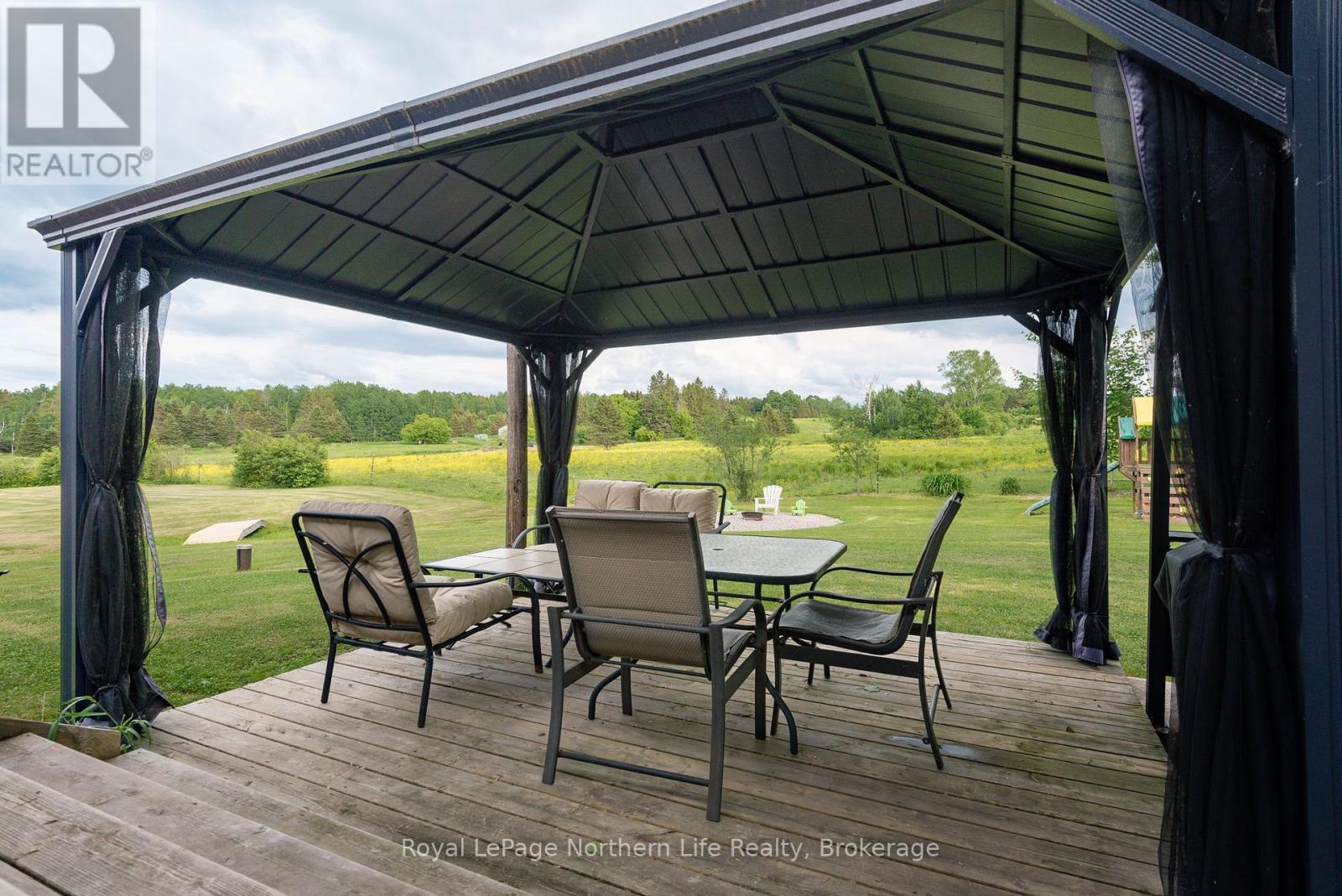 989 Pioneer Road Property Photo 45