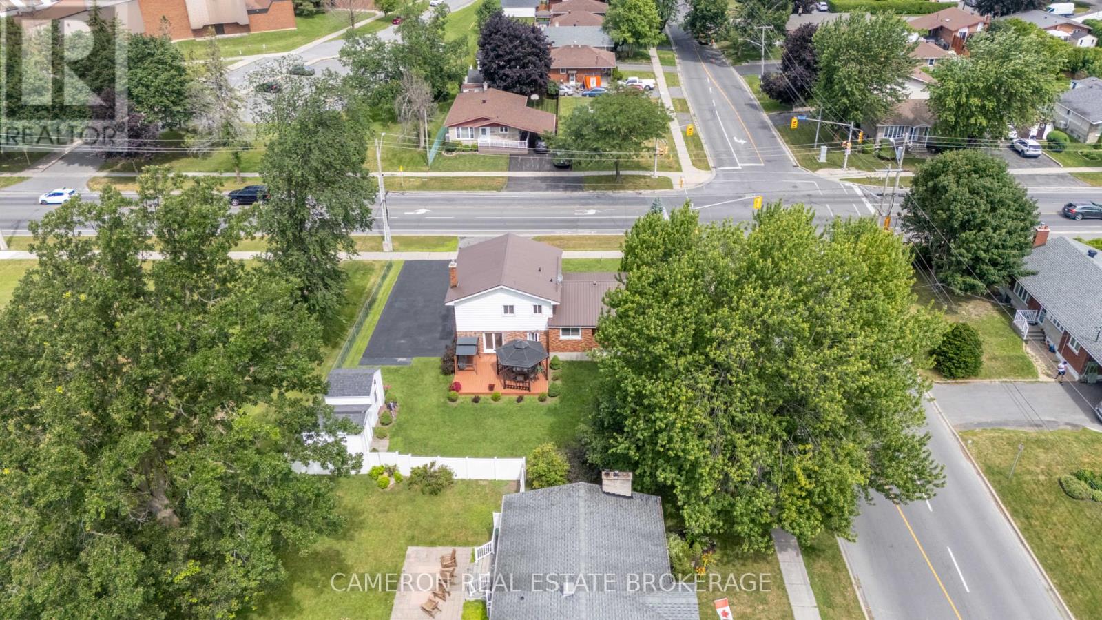 1495 Second Street E Property Photo 25