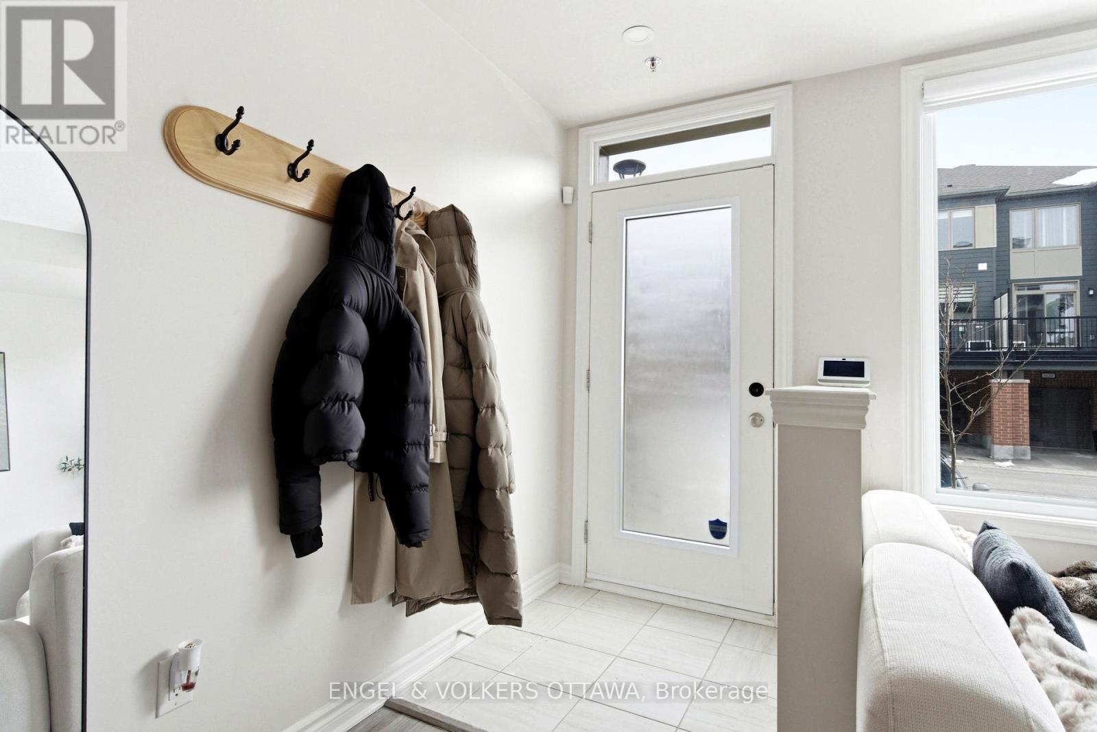 808 Kiniw Private Property Photo 3