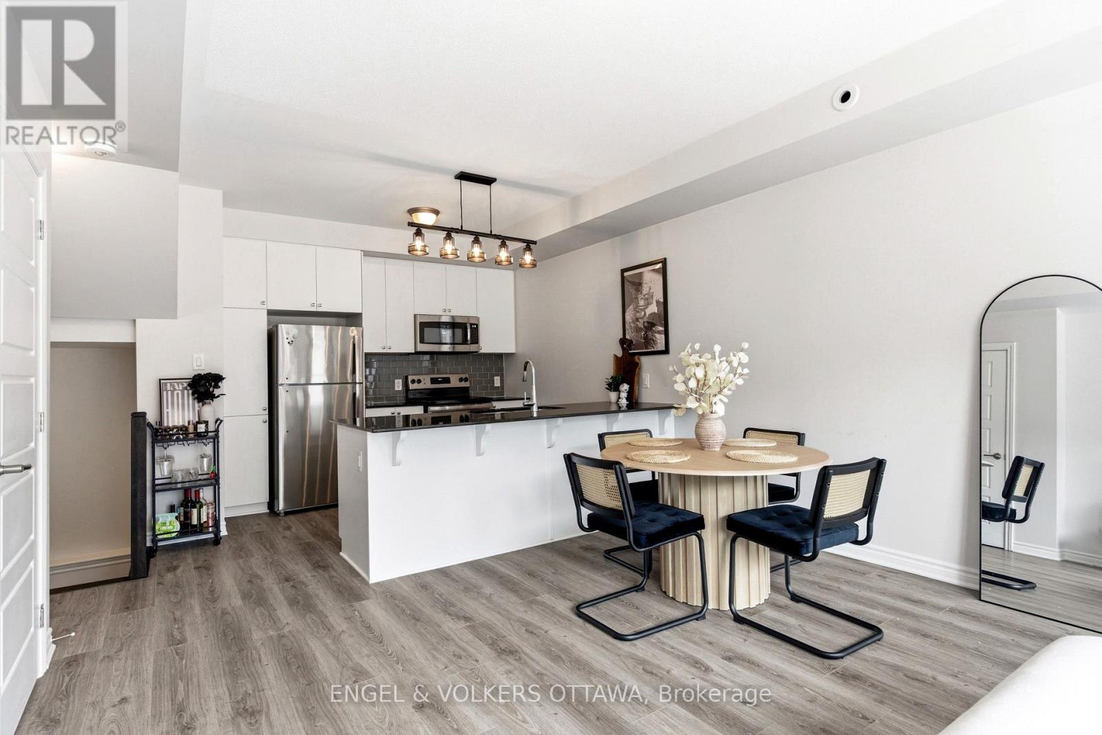 808 Kiniw Private Property Photo 6