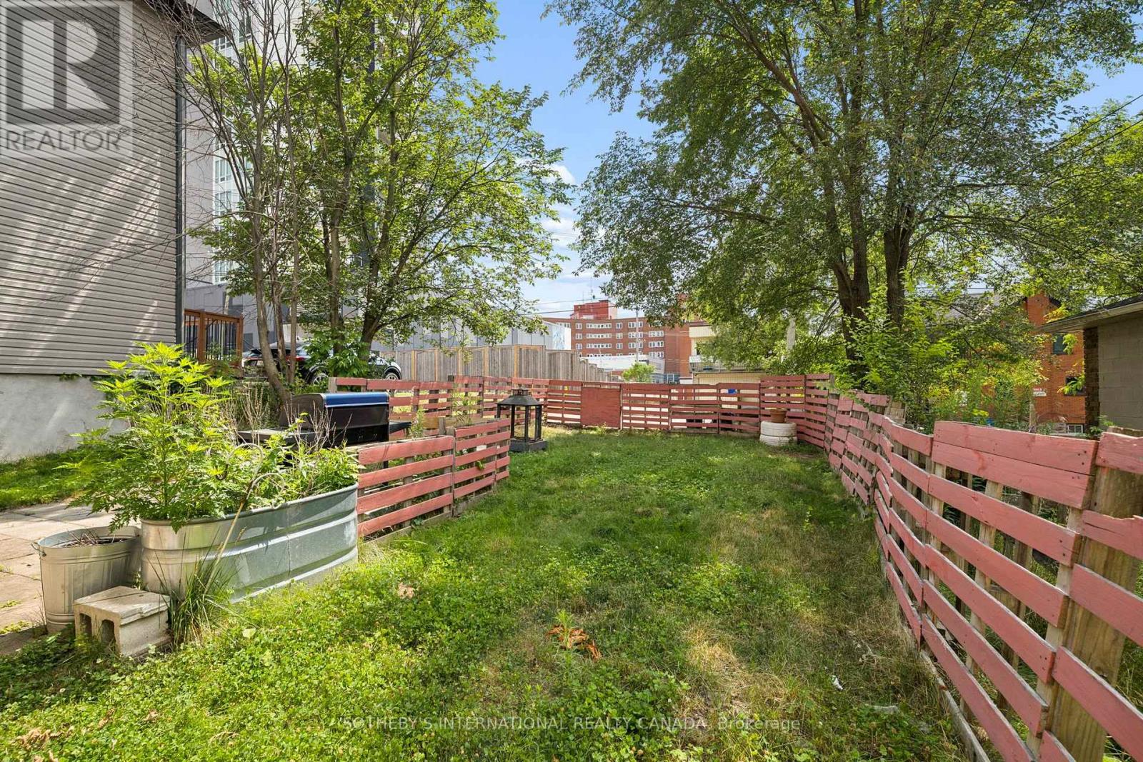 19 Mary Street Property Photo 6