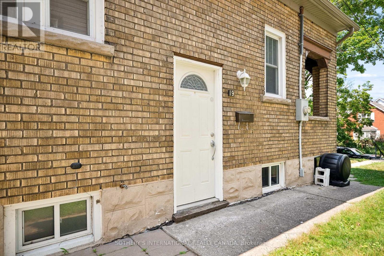 19 Mary Street Property Photo 8