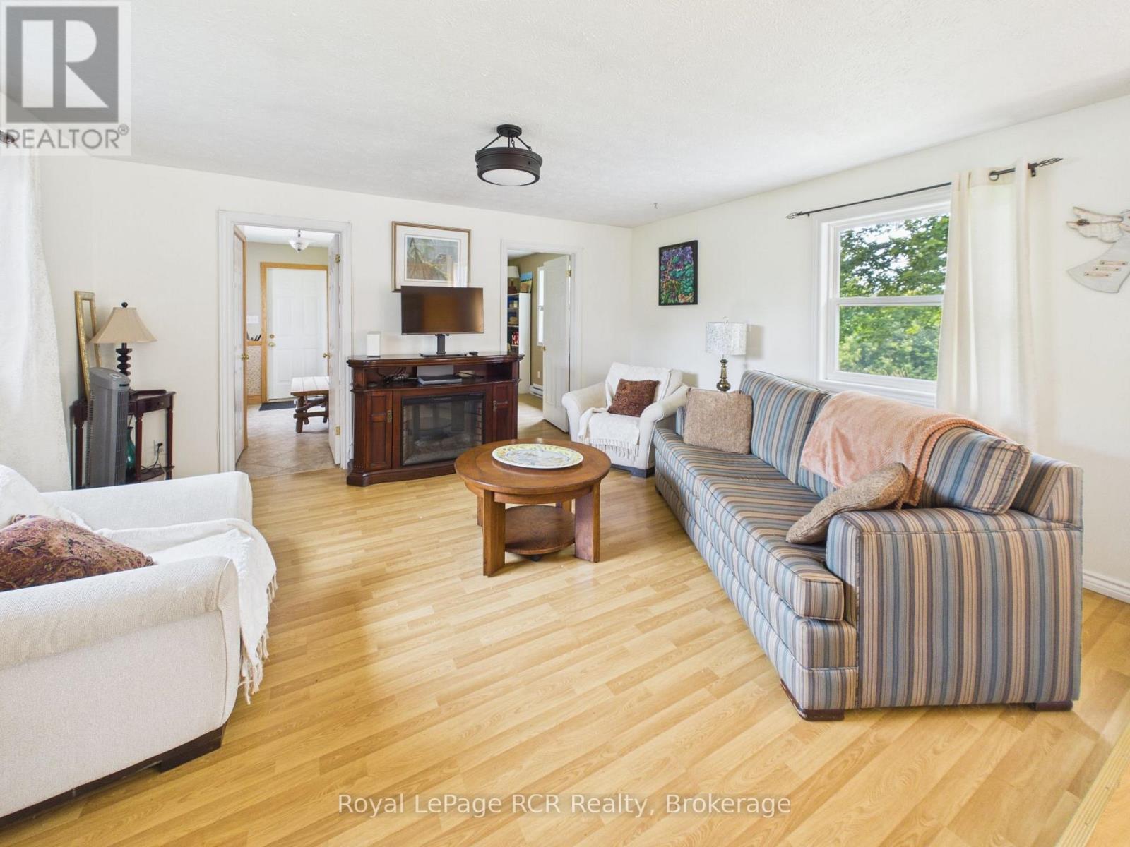 2055 Princess Street S Property Photo 10