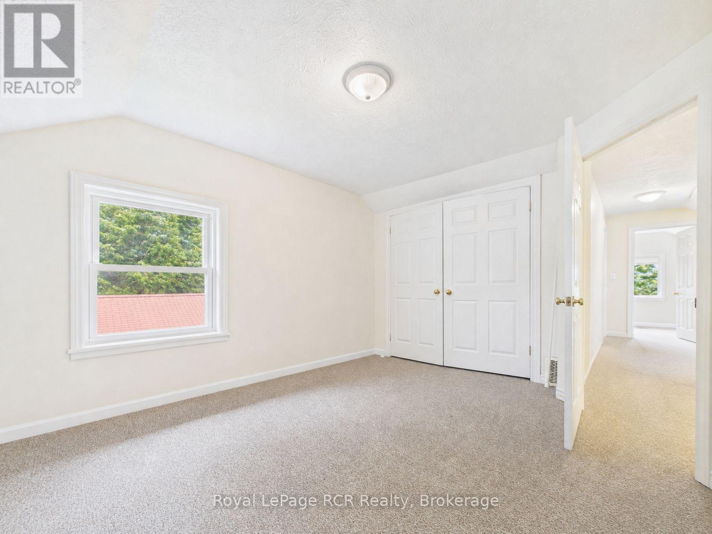 2055 Princess Street S Property Photo 22