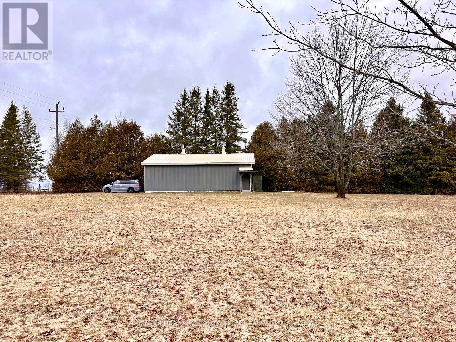 414 North Line Road Property Photo 10
