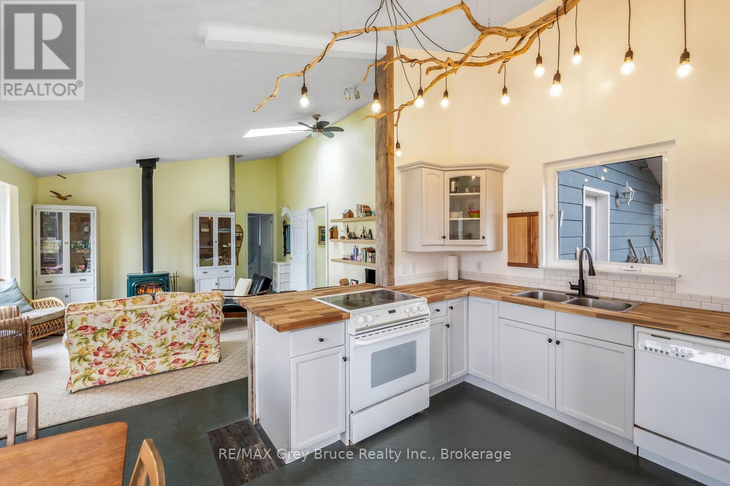 65 Lawrence Road Property Photo 8