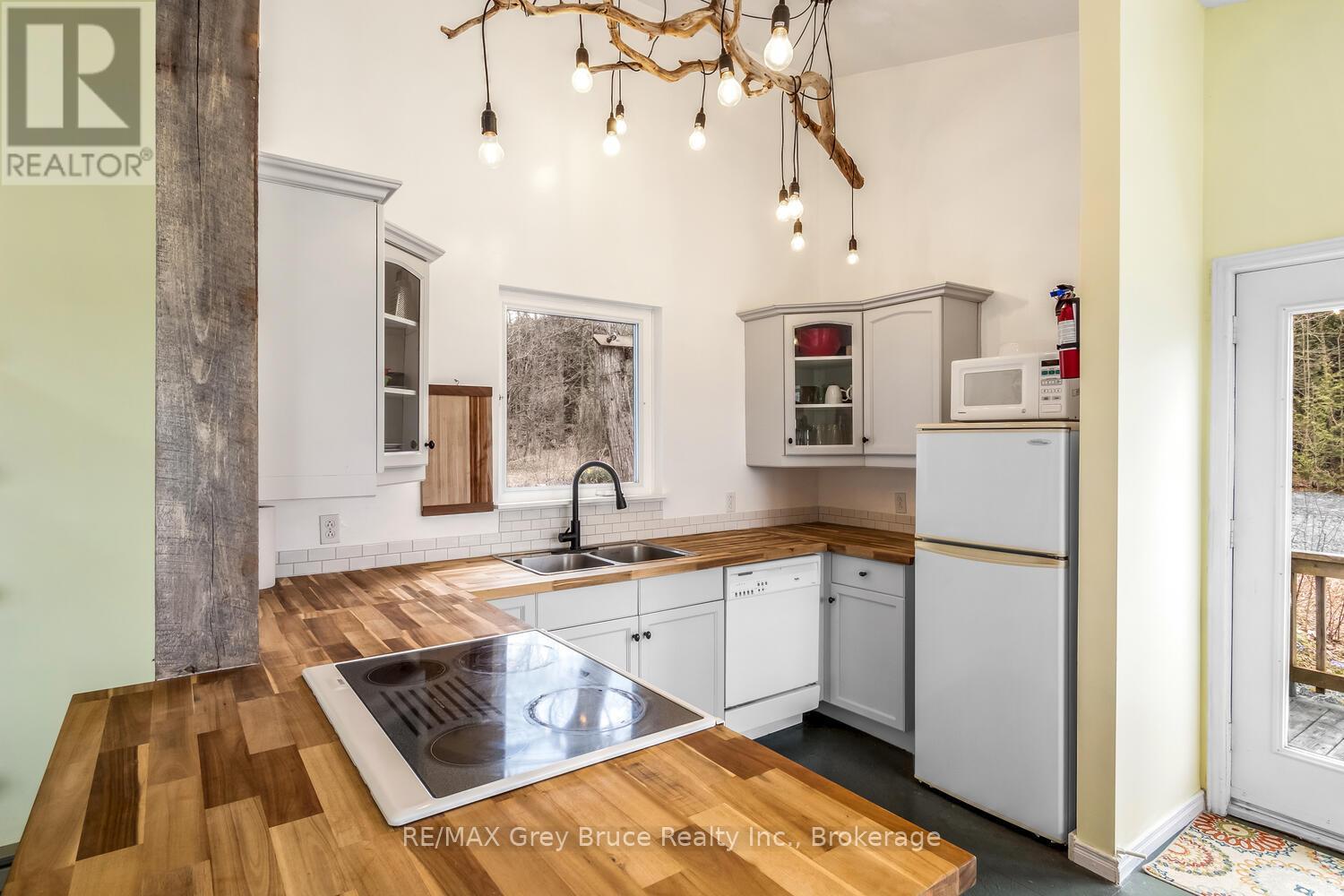 65 Lawrence Road Property Photo 10