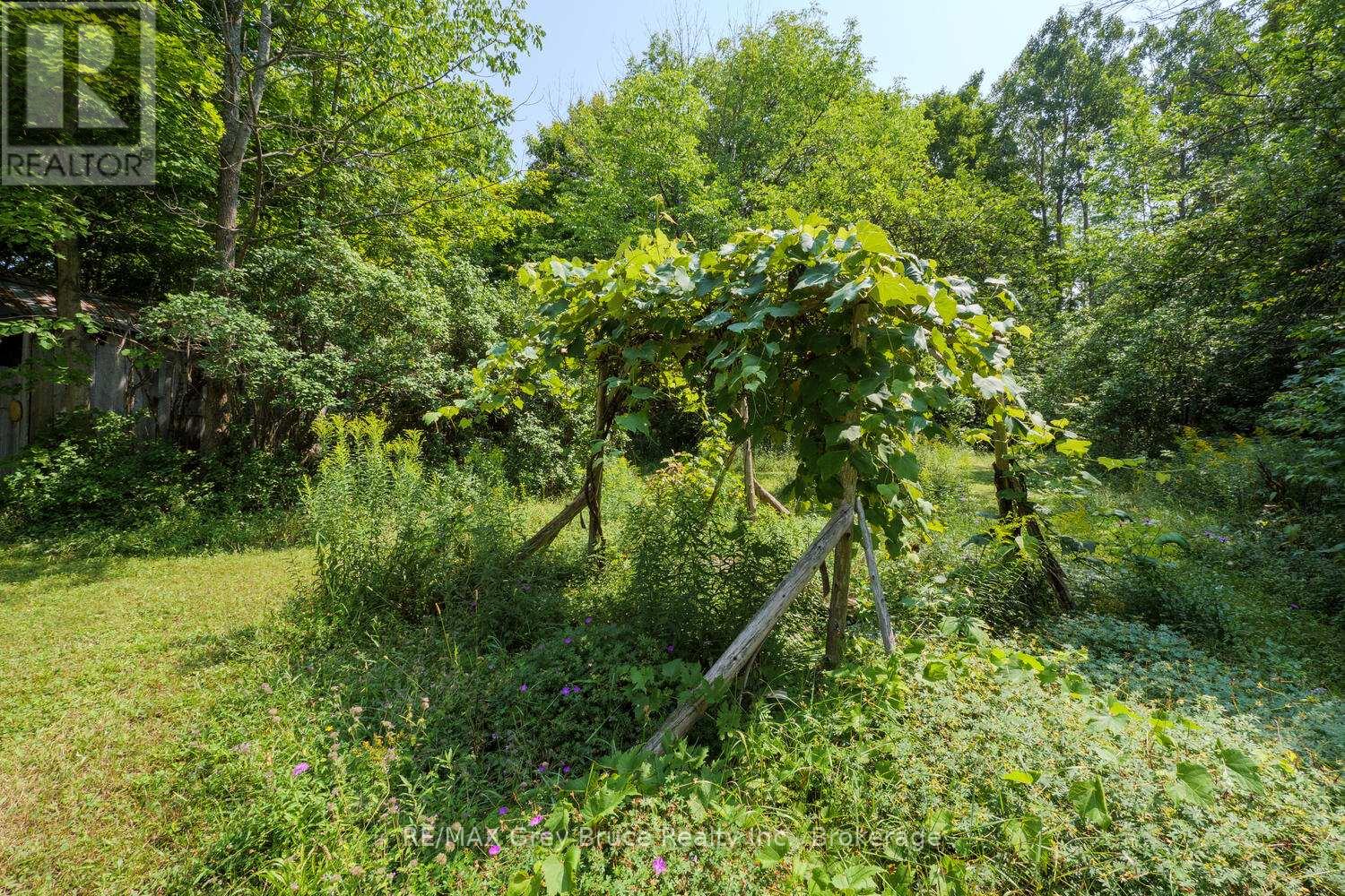 65 Lawrence Road Property Photo 49