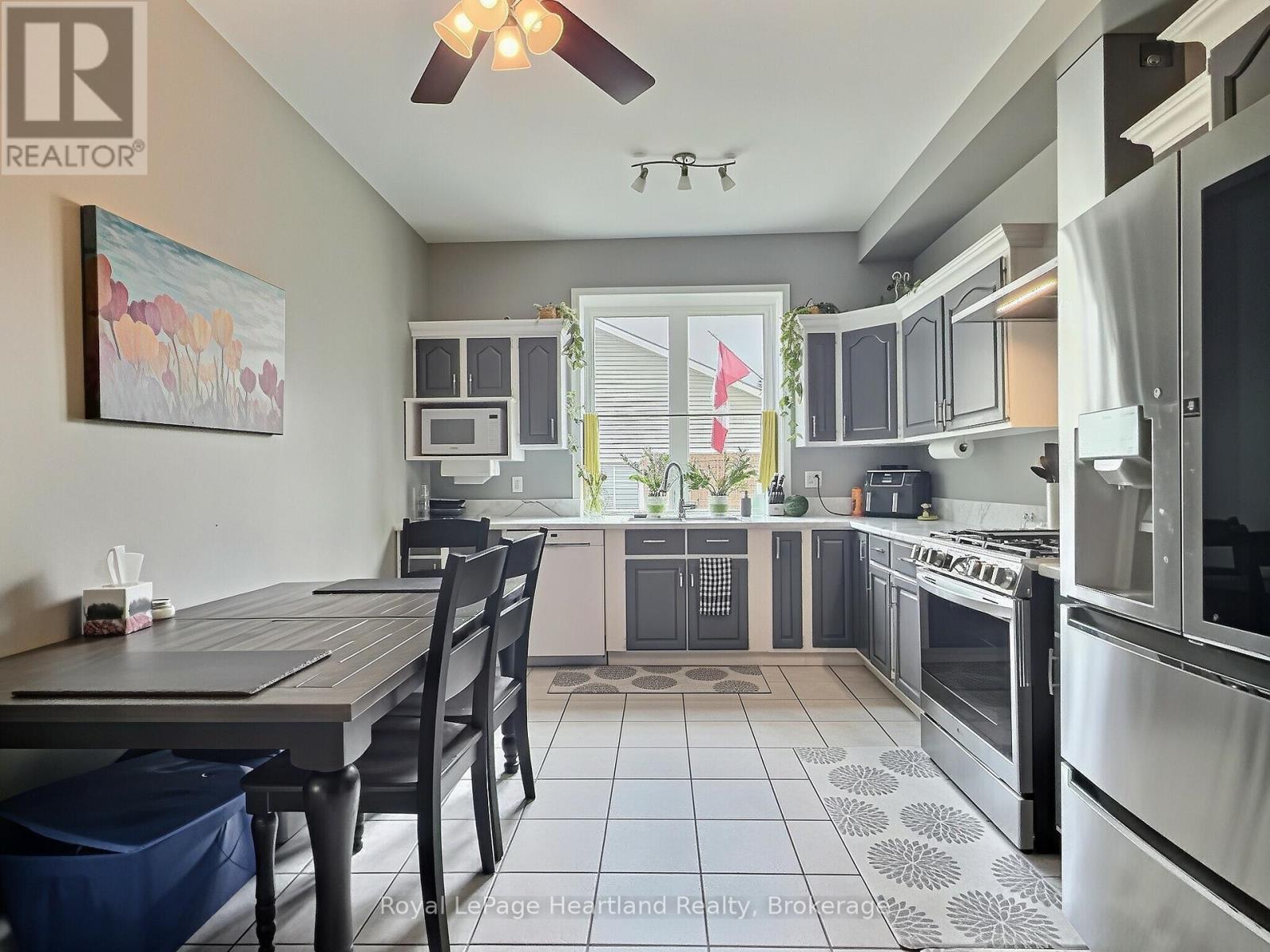 425 William Street Property Photo 14