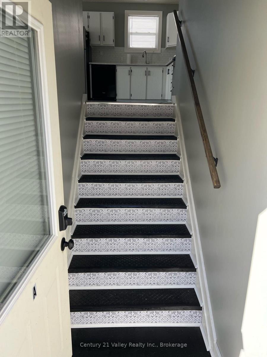 689 Fourth Street Property Photo 11