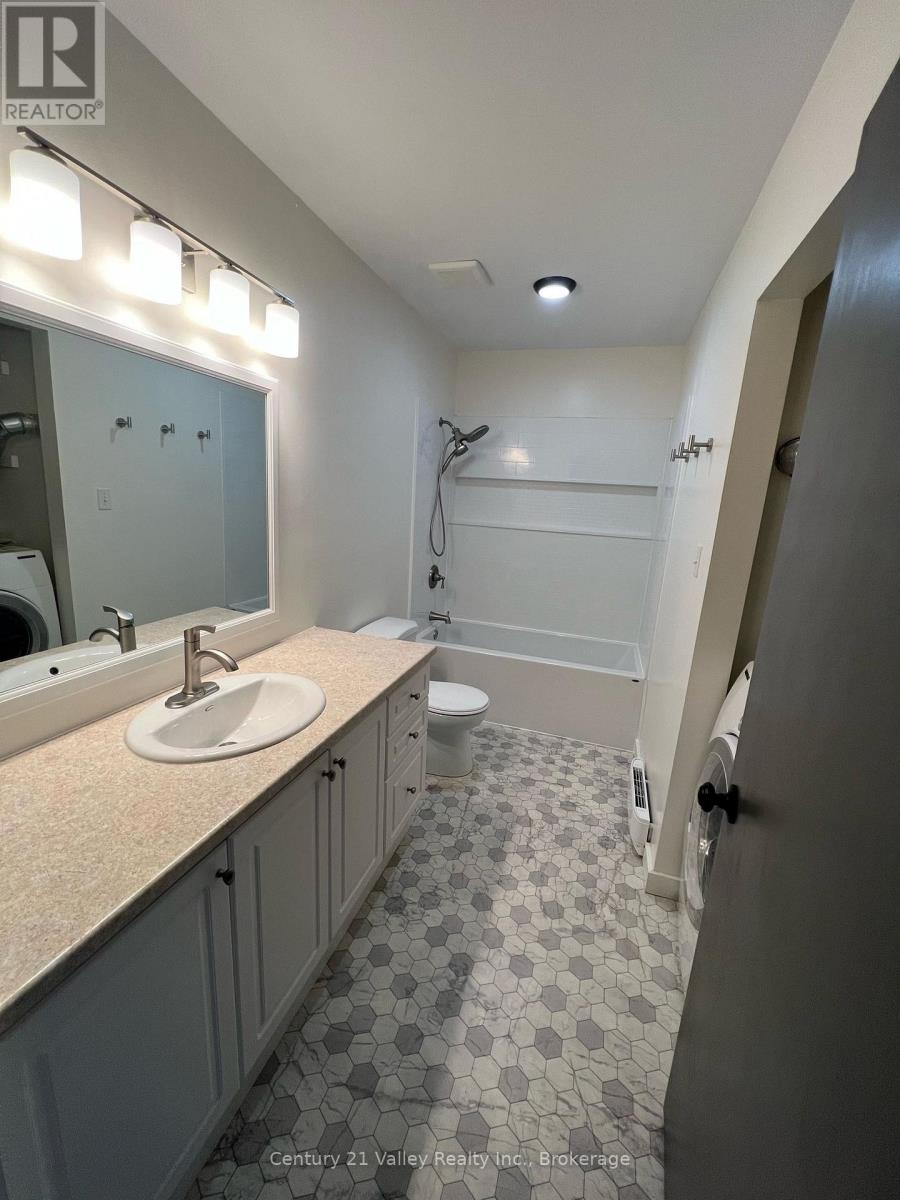 689 Fourth Street Property Photo 18