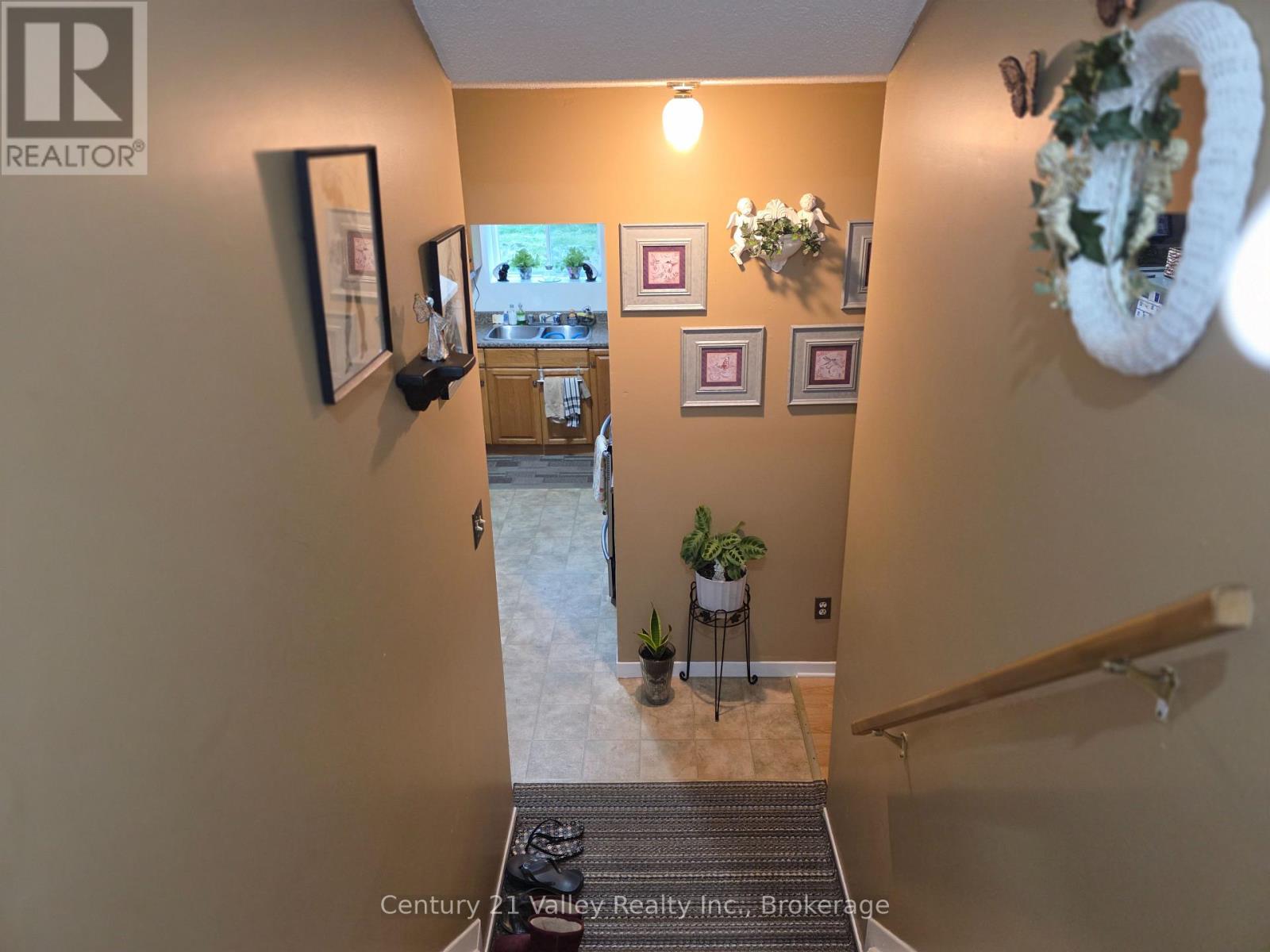 689 Fourth Street Property Photo 19