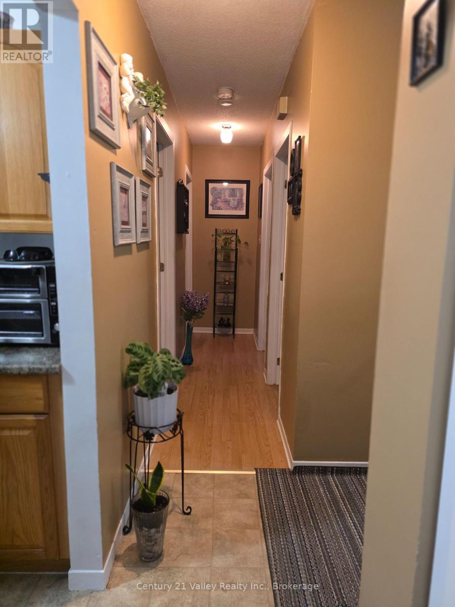 689 Fourth Street Property Photo 23