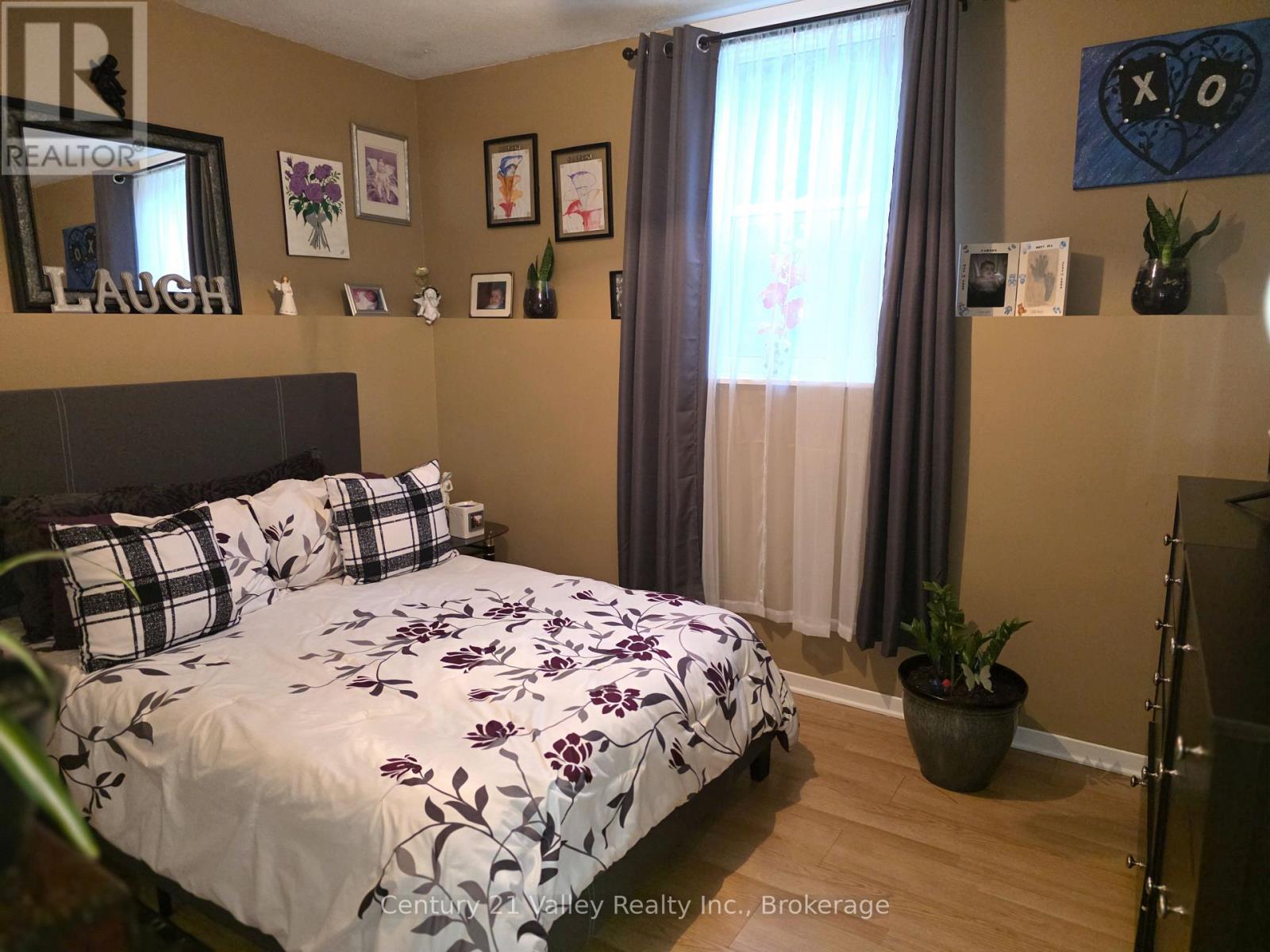 689 Fourth Street Property Photo 24