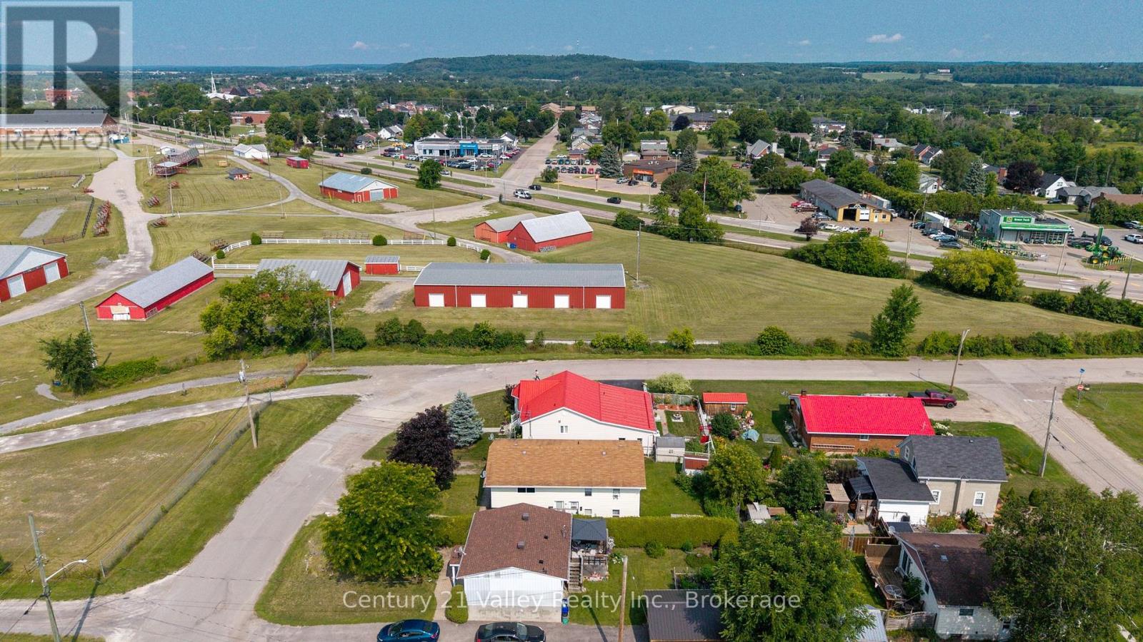 689 Fourth Street Property Photo 32