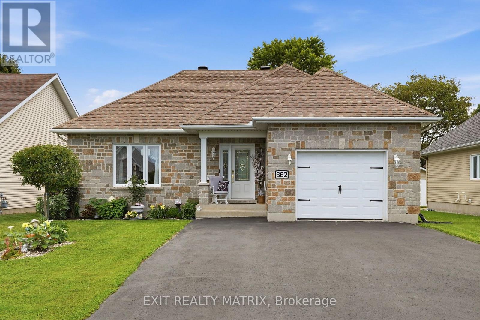 662 Des Erables Promenade Property Photo 1
