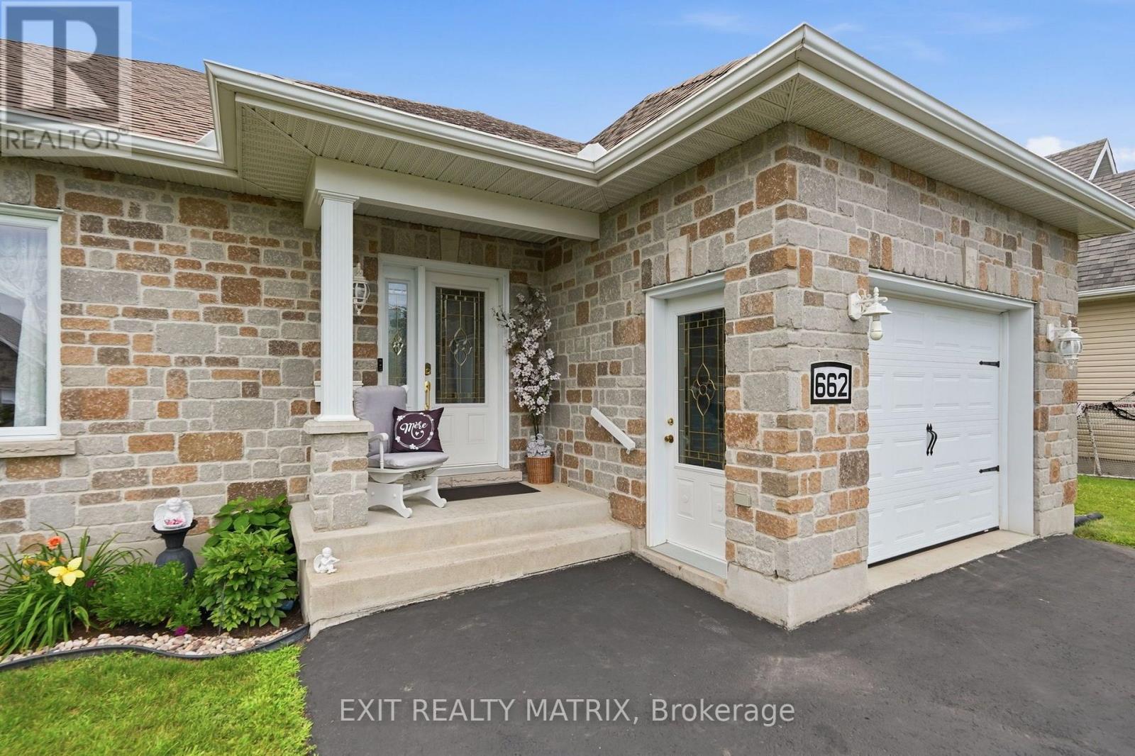 662 Des Erables Promenade Property Photo 3