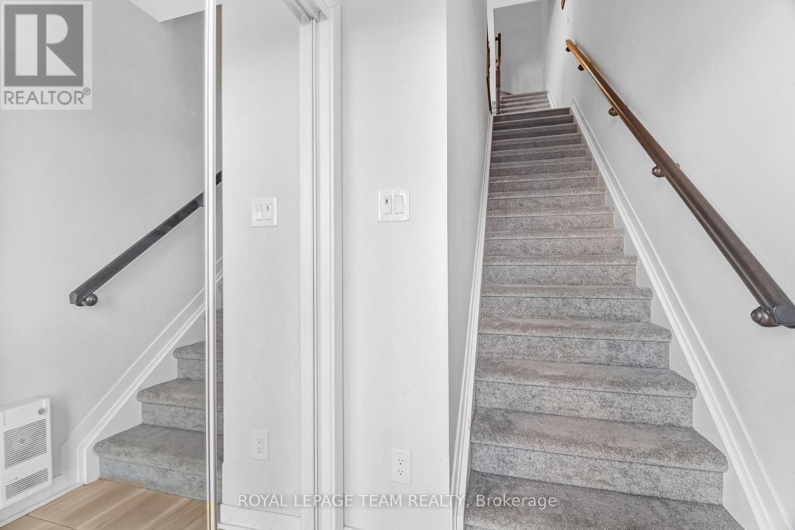 620 Parnian Private Property Photo 4