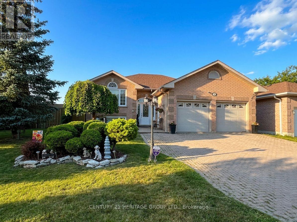 16 EAKINS CRESCENT Property Photo 1