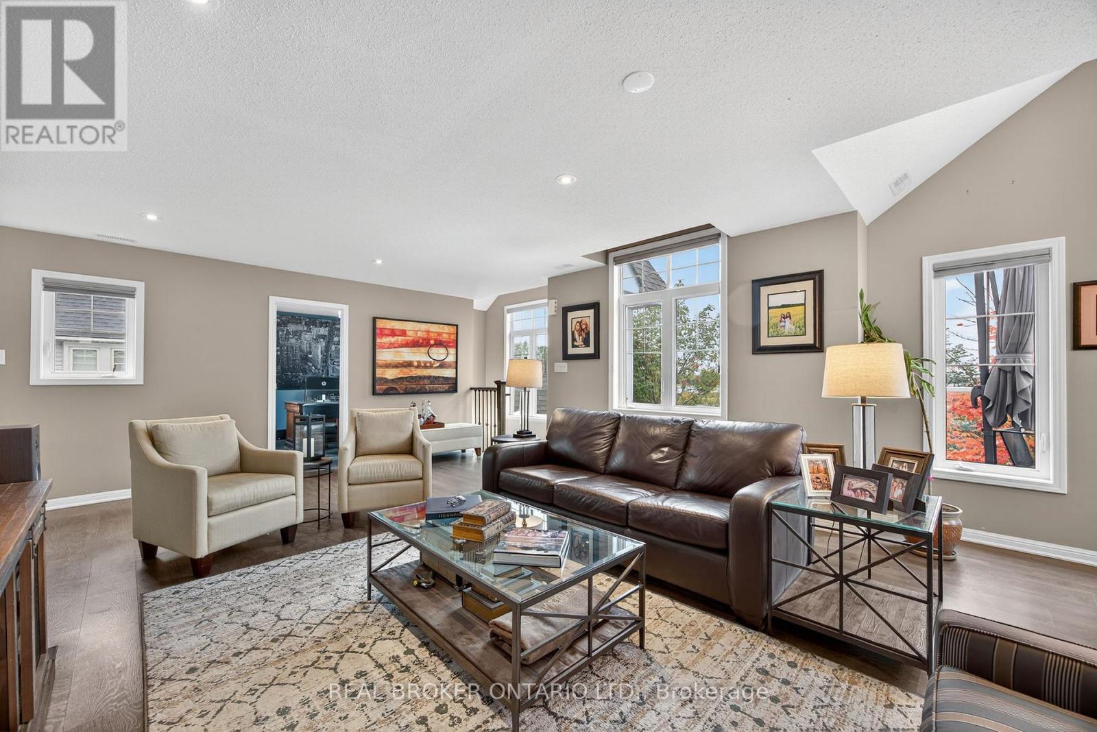 17 Mulligan Lane Property Photo 3