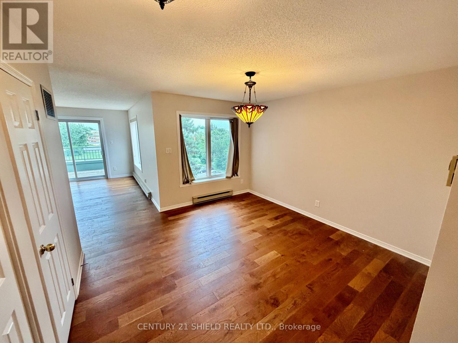 404 - 121 Water Street W Property Photo 9