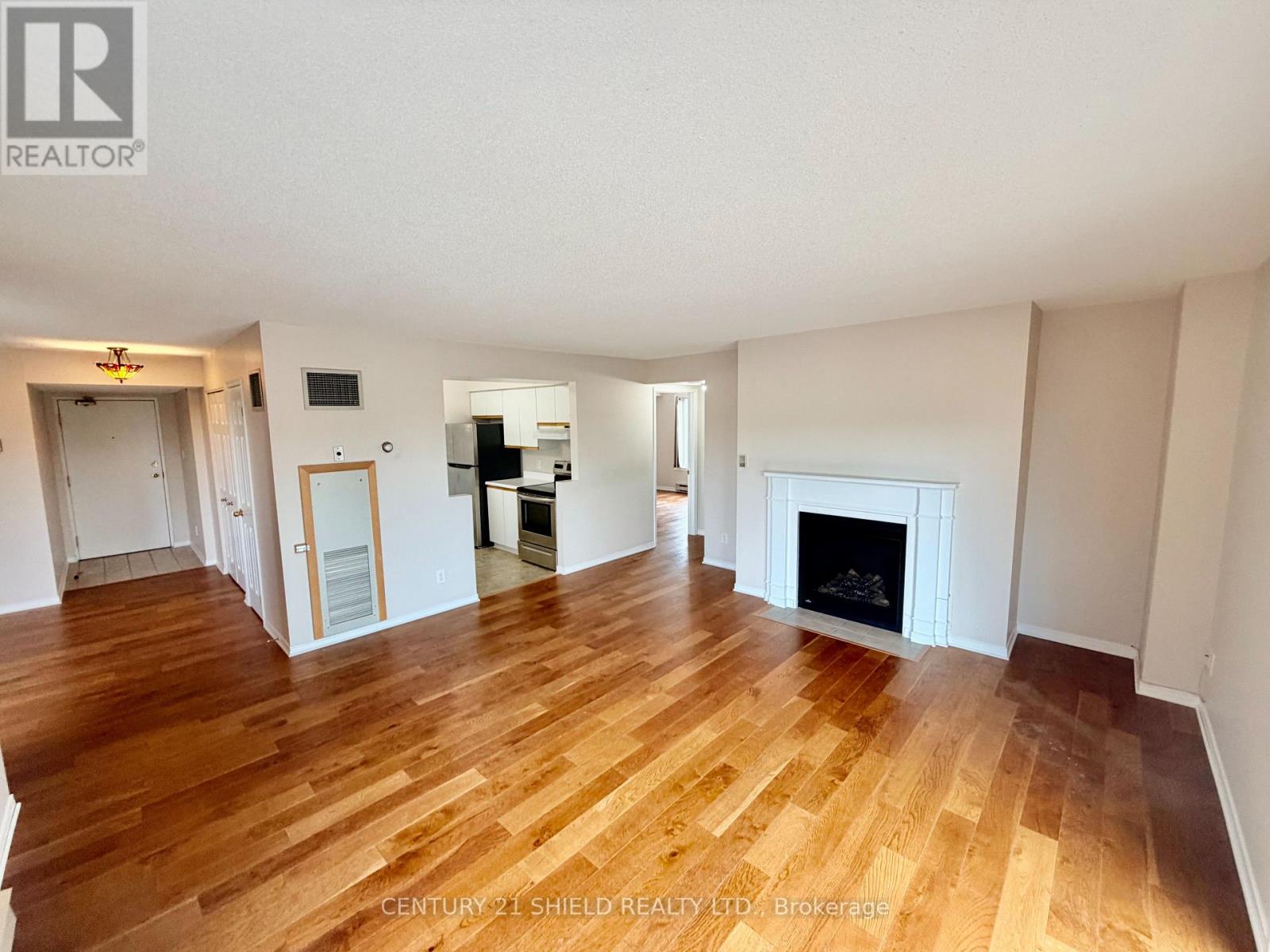404 - 121 Water Street W Property Photo 12