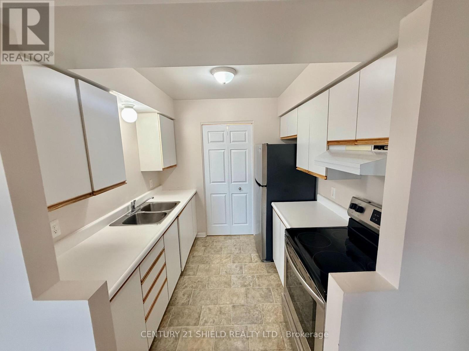 404 - 121 Water Street W Property Photo 15