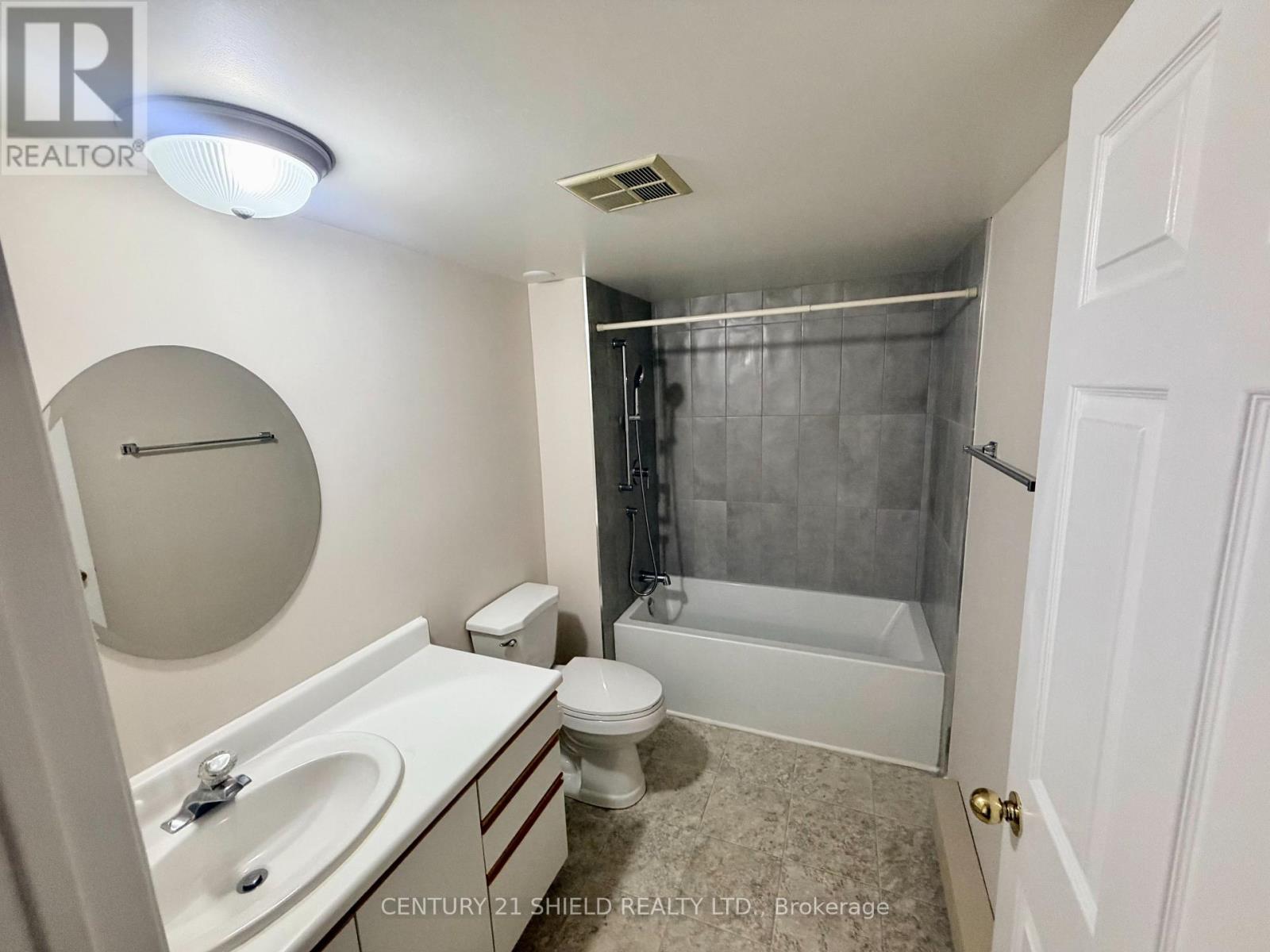 404 - 121 Water Street W Property Photo 18