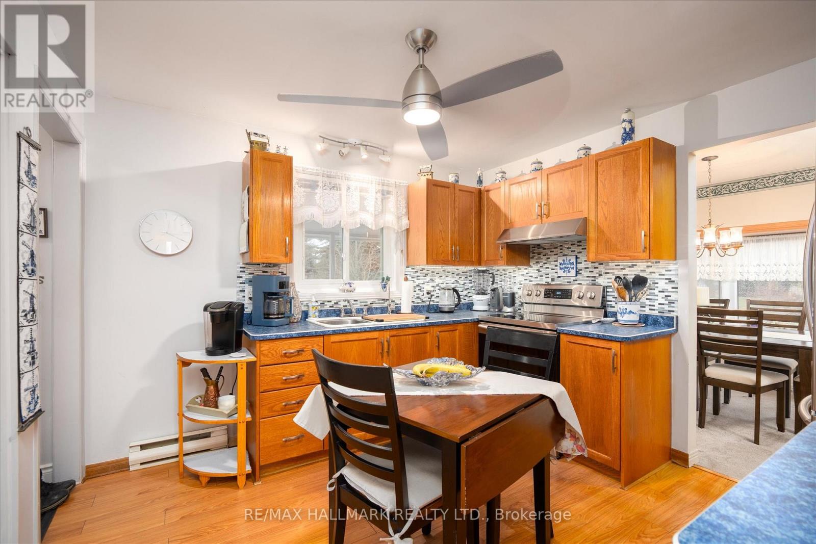 6 Seymour Street S Property Photo 9