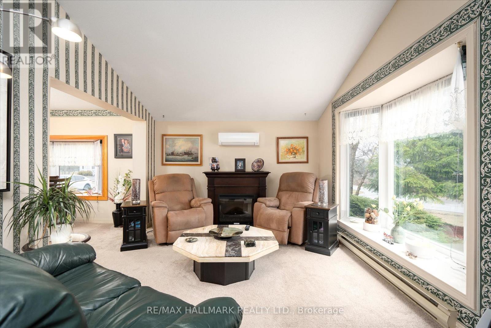 6 Seymour Street S Property Photo 12