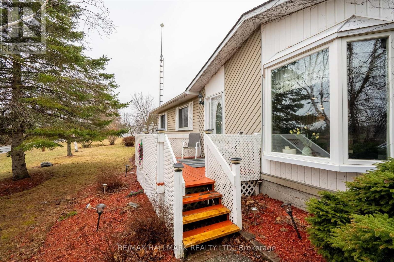 6 Seymour Street S Property Photo 23