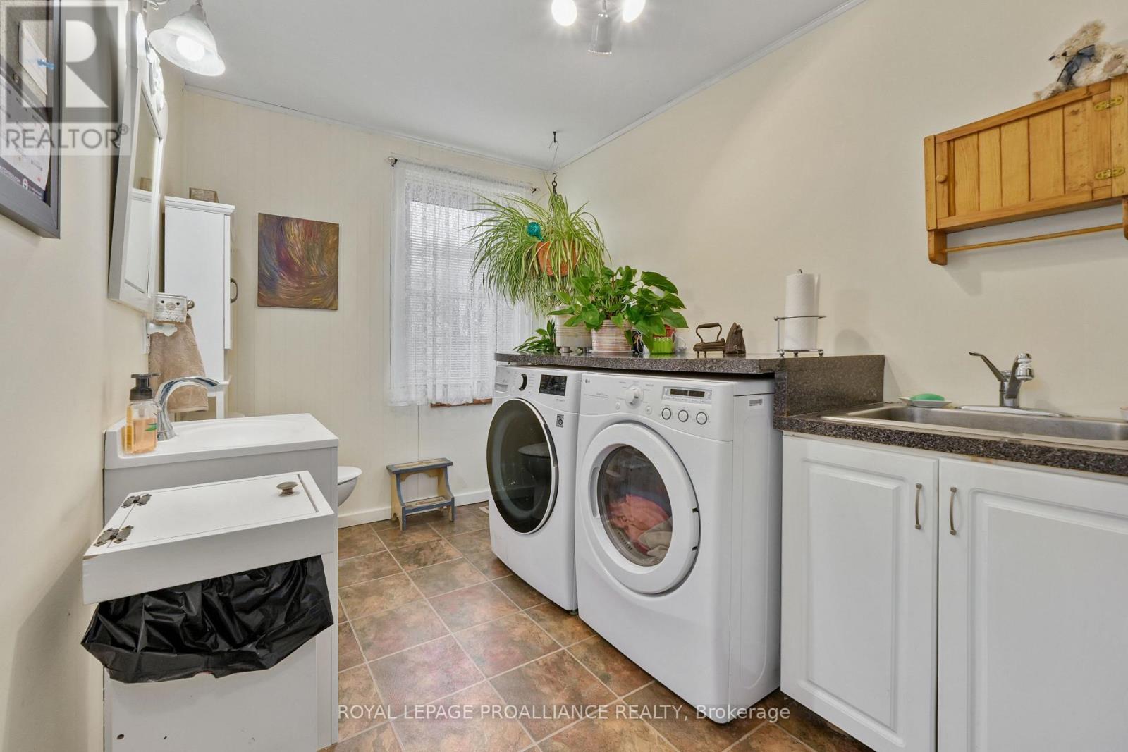 249 Bright Road Property Photo 12