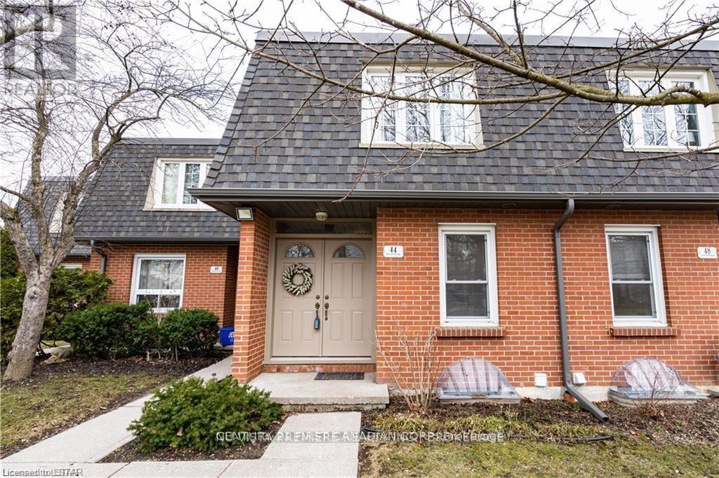 60 - 44 Homestead Crescent Property Photo 1